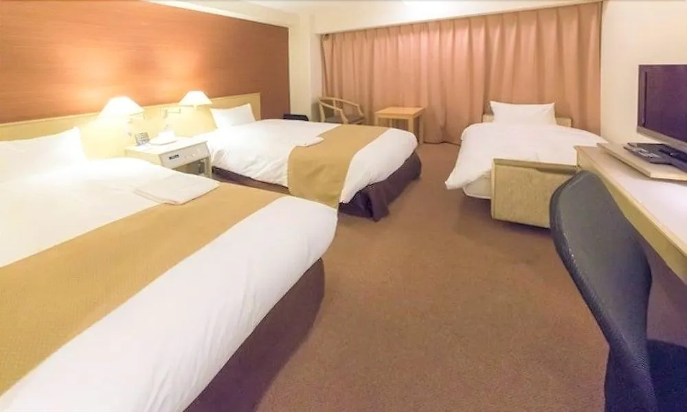 Minamisenri Crystal Hotel Suita