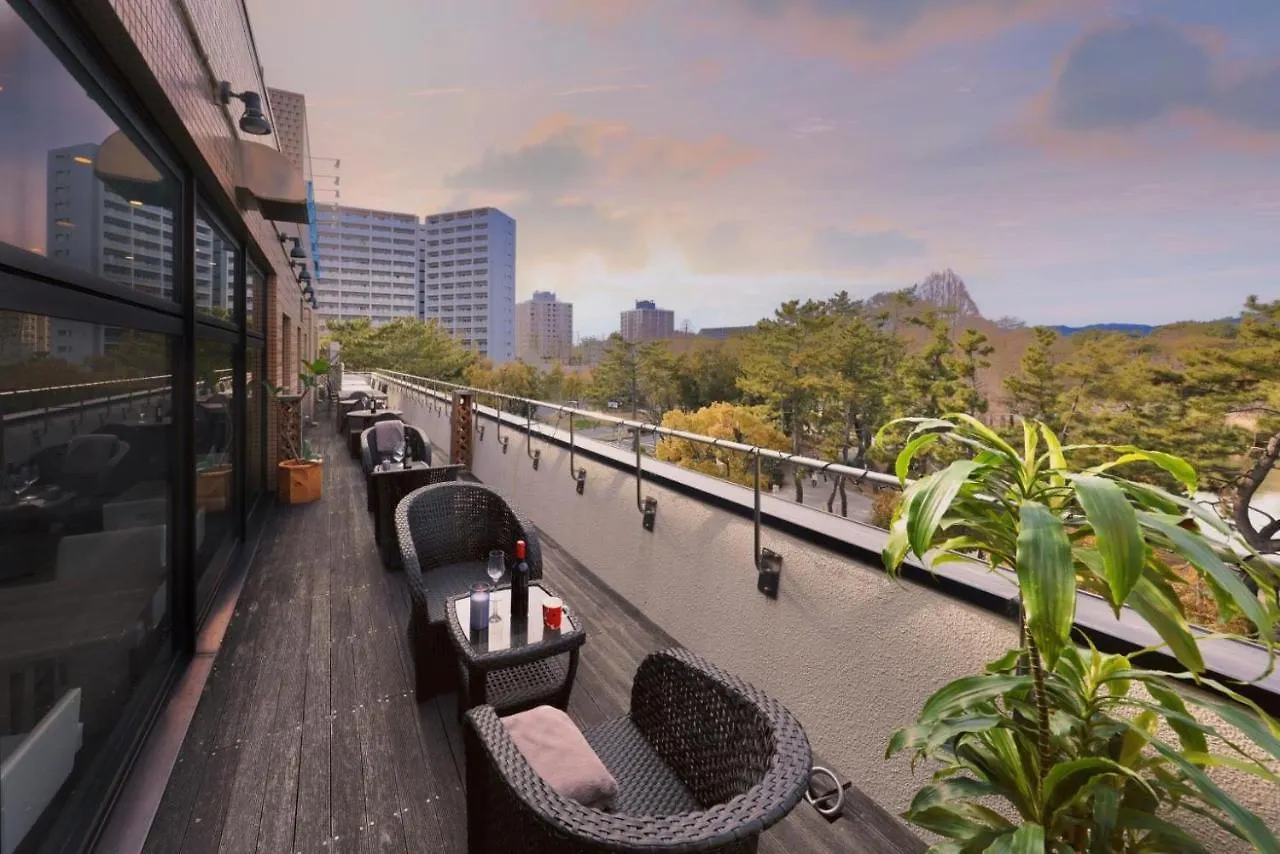 Minamisenri Crystal Hotel Suita 4*,