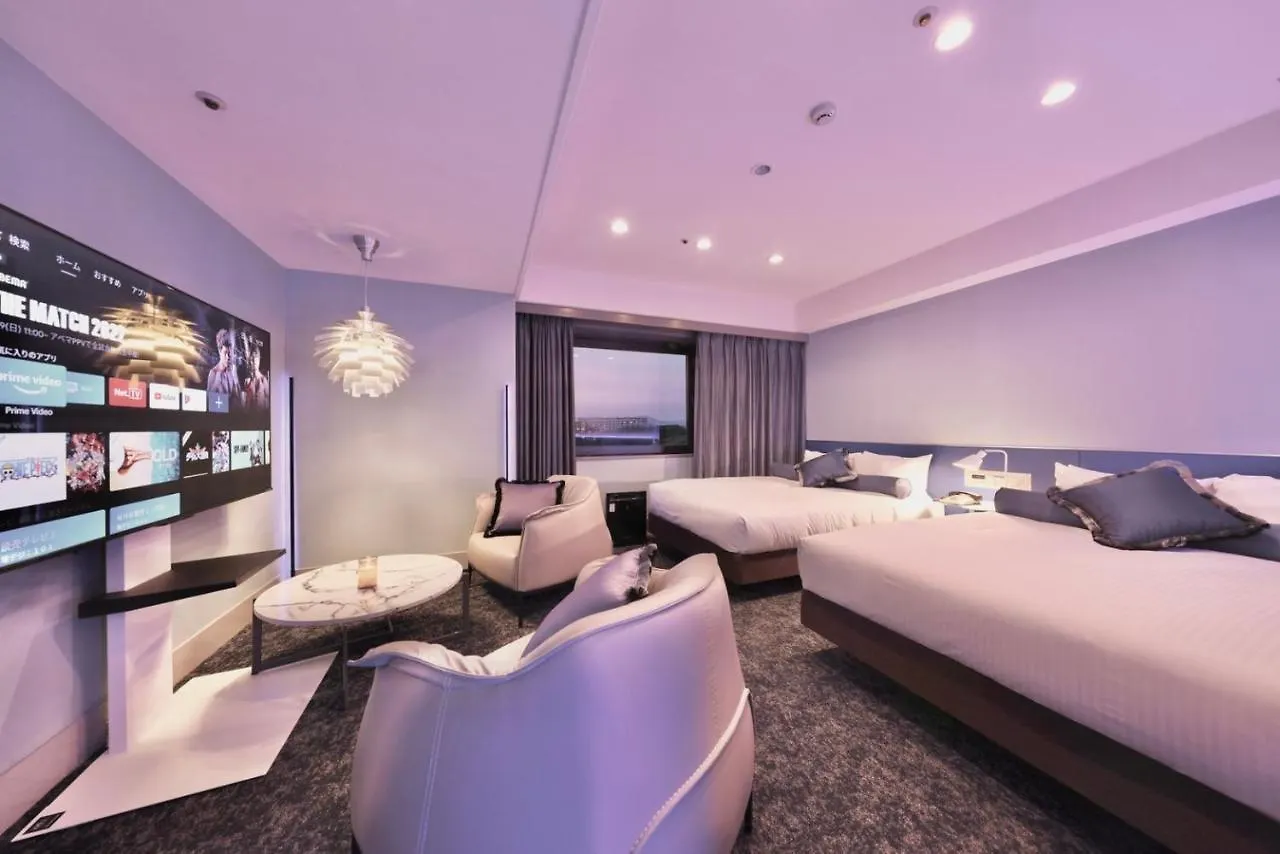 Minamisenri Crystal Hotel Suita 4*,  Japan