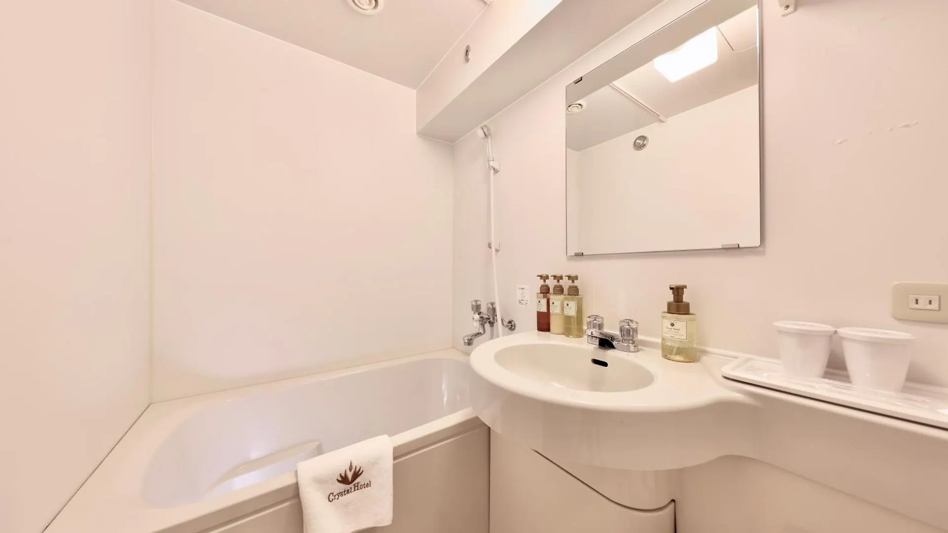 ****  Minamisenri Crystal Hotel Suita Japan