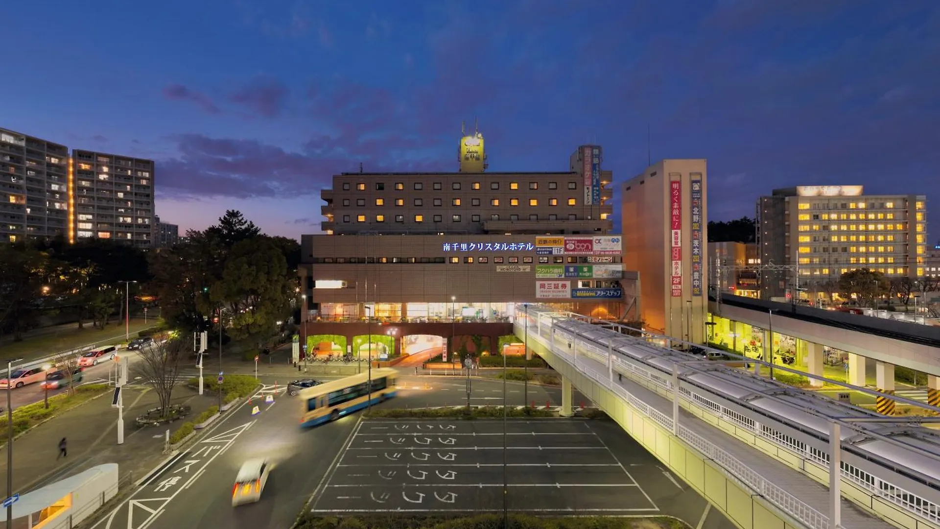 Minamisenri Crystal Hotel Suita