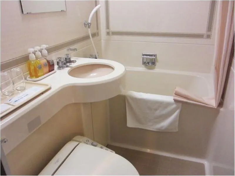 Minamisenri Crystal Hotel Suita
