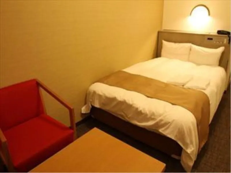 Minamisenri Crystal Hotel Suita 4*,